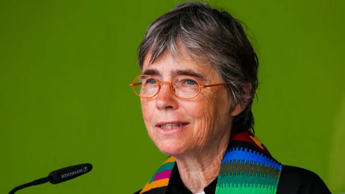 Ulrike Frank-Schlamberger wuchs in Kapfenberg auf, studierte in Wien Theologie und geht nun als Pfarrerin der Grazer Heilandskirche in Pension 