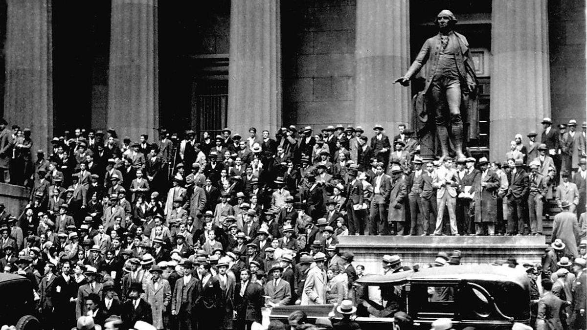 Aufruhr vor der New Yorker Börse vor 90 Jahren: Der Kurssturz versetzte Anleger in Panik - und löste die große Weltwirtschaftskrise aus