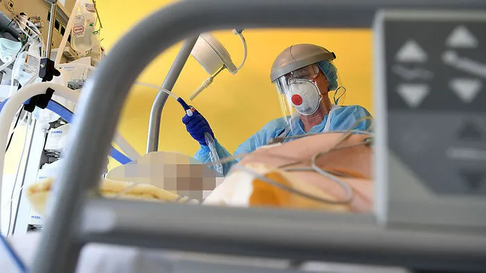 Die Zahl der Intensivpatienten ist von Samstag auf Sonntag leicht gesunken (Sujetbild)