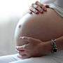 Risiken einer Infektion und überlastete Systeme gefährden Schwangere
