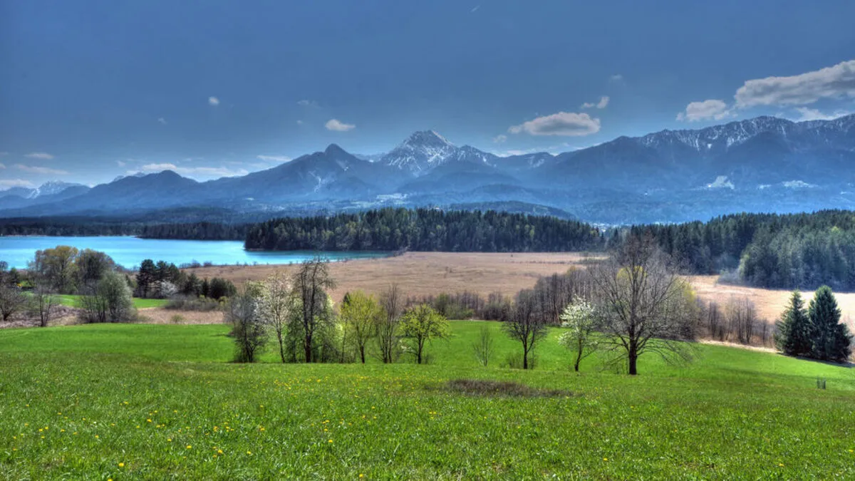 Der wunderschöne Blick zum Mittagskogel