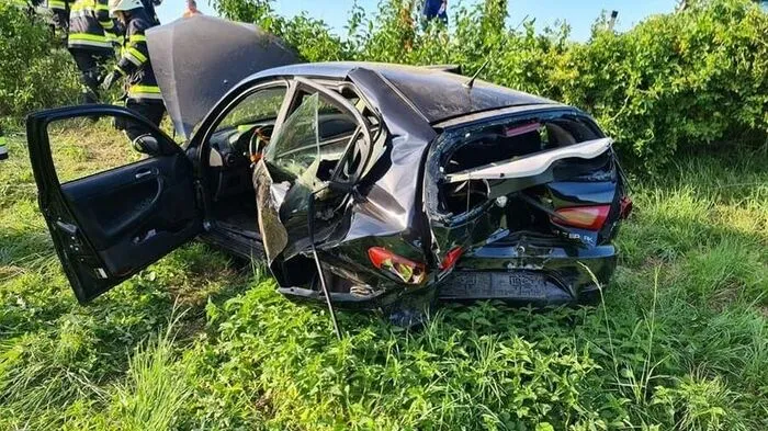Ein Fahrzeuglenker kam mit seinem Pkw von der Autobahn ab
