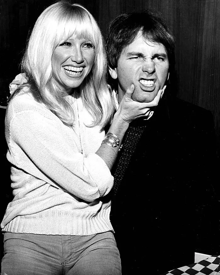 Suzanne Somers und John Ritter, der 2003 verstarb, in "Herzbube mit zwei Damen"   