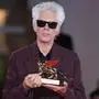 Jim Jarmusch poses with the Golden Lion for Best Film for Father Mother Sister Brother during the winners photocall at the 82nd Venice International Film Festival in Venice, Italy on Saturday, September 6, 2025. PUBLICATIONxINxGERxSUIxAUTxHUNxONLY VEN20250906914 RoccoxSpaziani