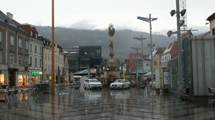 Trotz des vielen Regens fanden zahlreiche Gäste den Weg auf den Hauptplatz in Leoben.