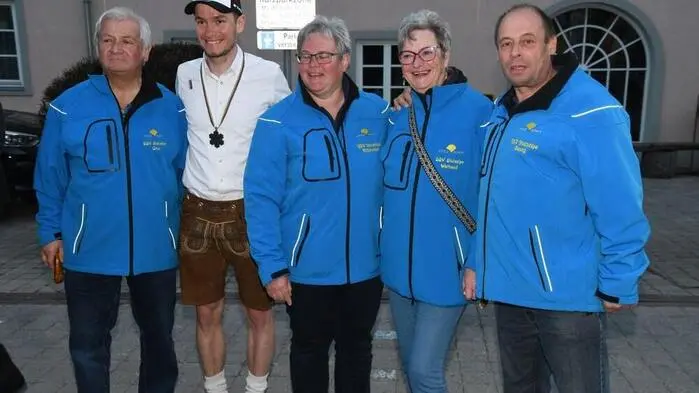 Einen Empfang mit anschließender Ehrung durch die Stadtgemeinde und den WSV Murau gab es für den erfolgreichen Wintersportler Martin Fritz, der bei der letzten Weltmeisterschaft im Teambewerb die Silbermedaille in der Nordischen Kombination gewonnen hat.