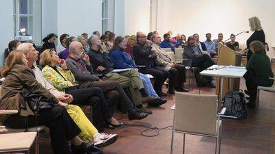 Treffen der 20 Organisationen im Kulturzentrum der Minoriten in Graz