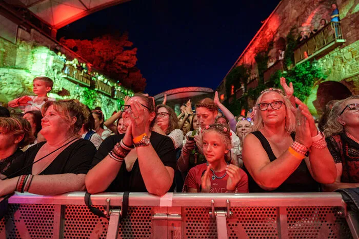 Mehr zum Konzert hier.