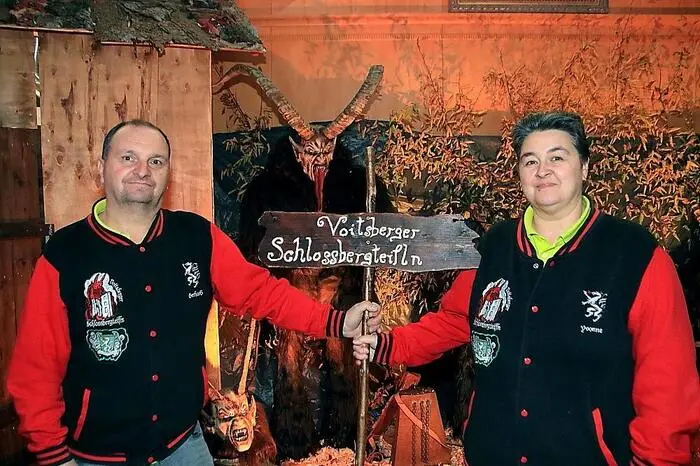Auf Einladung der Voitsberger Schlossbergteifln mit Obmann Gerhard Sinanovic und seiner Gattin Ivonne waren zahlreiche Krampus- und Perchtengruppen nach Voitsberg gekommen, um sich zu präsentieren. 