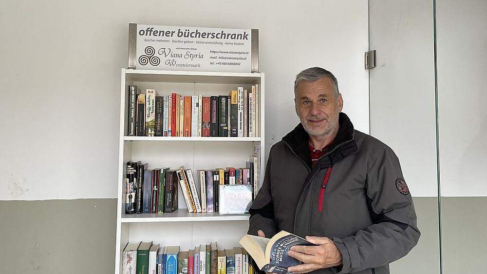 Karl Dudek hat den ersten offenen Bücherschrank für Stainz organisiert