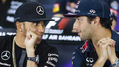 Lewis Hamilton zeigte sich sehr entspannt und gesprächsfreudig mit Danny Ricciardo. Hat es damit zu tun, dass Nico Rosberg bei der Pressenkonferenz gefehlt hatte?