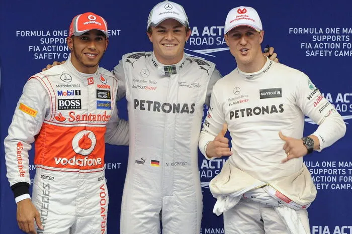 Das Poledebüt: 14. April 2012, Shanghai, China. Er fährt erstmals den besten Startplatz heraus. Nicht Schumacher, sondern Rosberg verschafft auch Mercedes einen historischen Moment mit der ersten Pole seit dem Comeback als Werksteam. Rosberg: "Das ist der absolute Hammer, ein gigantisches Gefühl." Die bis damals letzte Pole als Mercedes-Werksfahrer hatte am 11. September 1955 der letztlich fünffache Champion Juan Manuel Fangio geholt.  