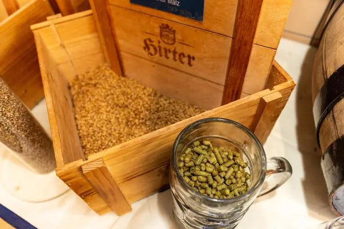 Geprüft wird beim „Slow Brewing“-Gütesiegel unter anderem die Rohstoffqualität.