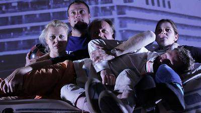 Szene aus der Stadttheater-Produktion "Lampedusa"