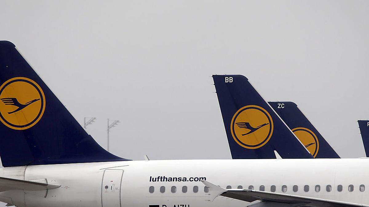 Passagieren der AUA-Mutter Lufthansa droht mitten in der Feriensaison ein Streik der Flugbegleiter 