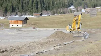 Der Schotter wird zur Deponie zurück gebracht