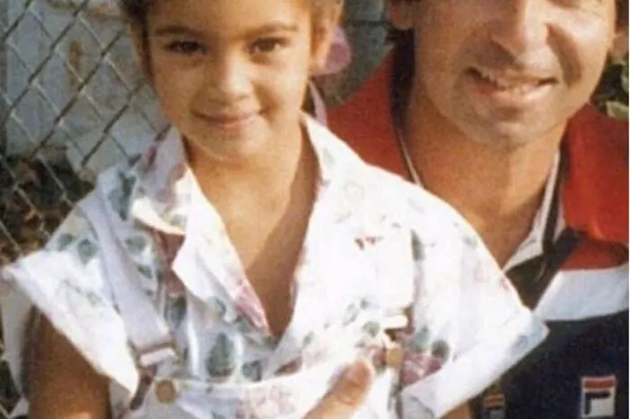 Und auch ihren eigenen Vater lässt sie mit diesem Bild aus Kindheitstagen hochleben.