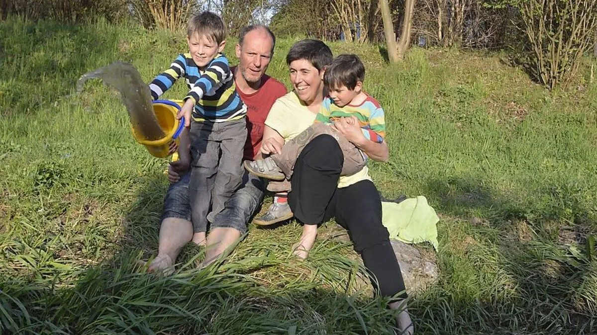 Paul, Günter, Christine und Matthias aus Graz leben die gewaltfreie Kommunikation im Familienalltag immer besser