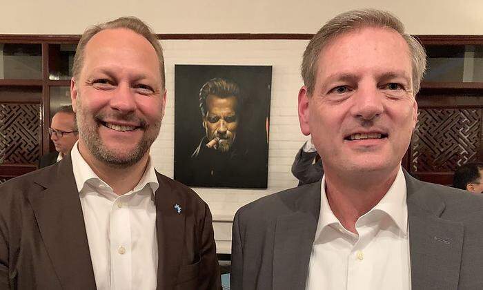 Magna-Manager Kurt Bachmaier (links) mit Vinfast-CEO James Benjamin Deluca