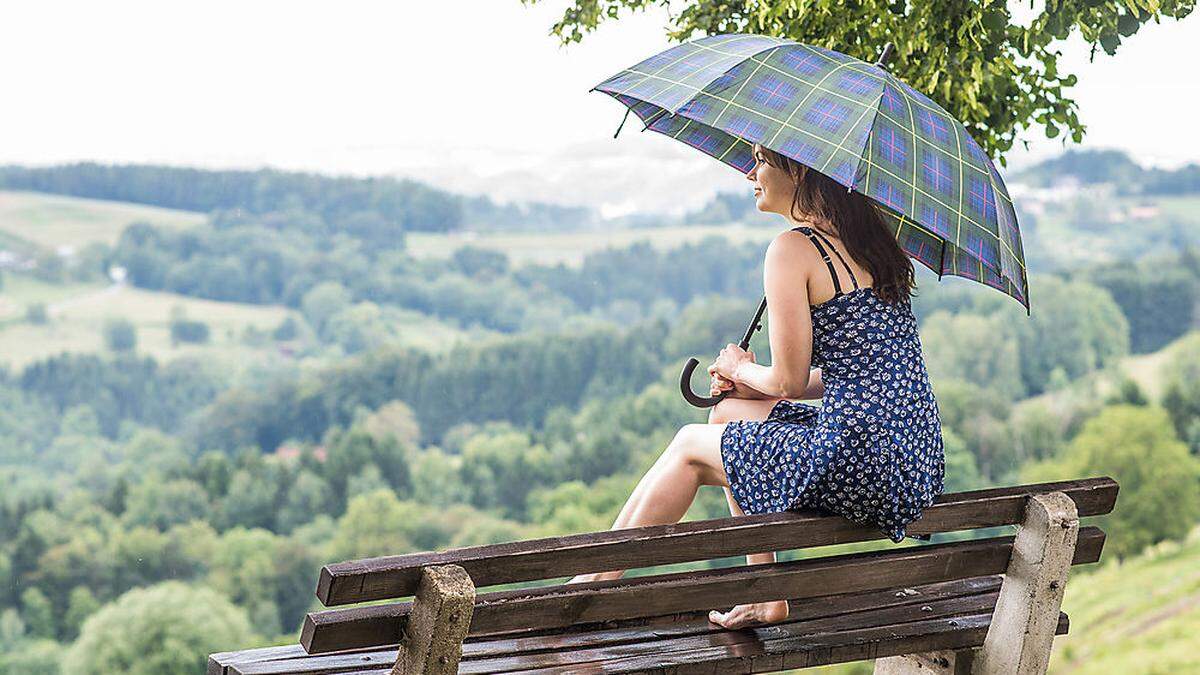 Am Sonntag sollte man den Regenschirm dabei haben