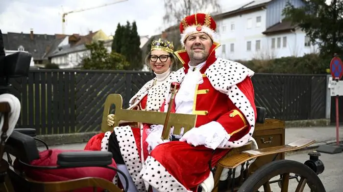 Prinzenpaar Monika und Roland führten den Umzug an