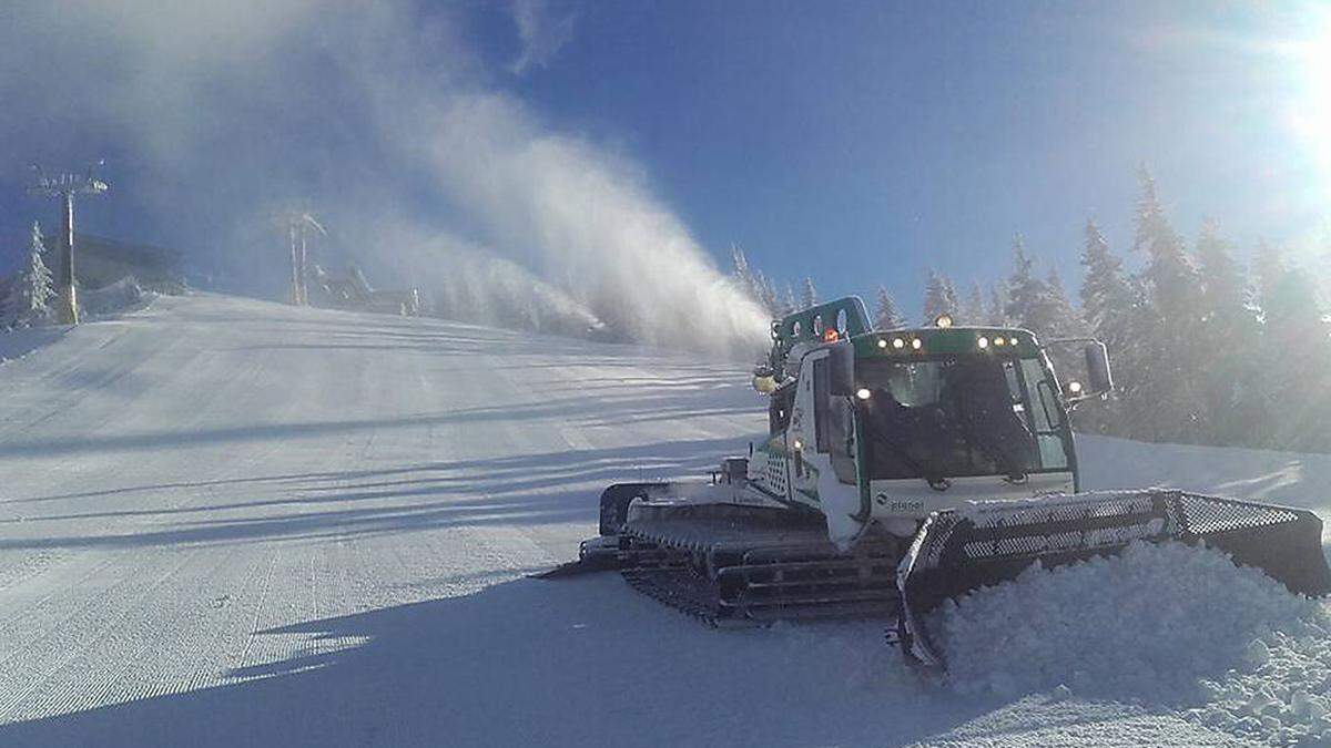 Die niederen Temperaturen der vergangenen Tage wurden auf den heimischen Skibergen intensiv genutzt