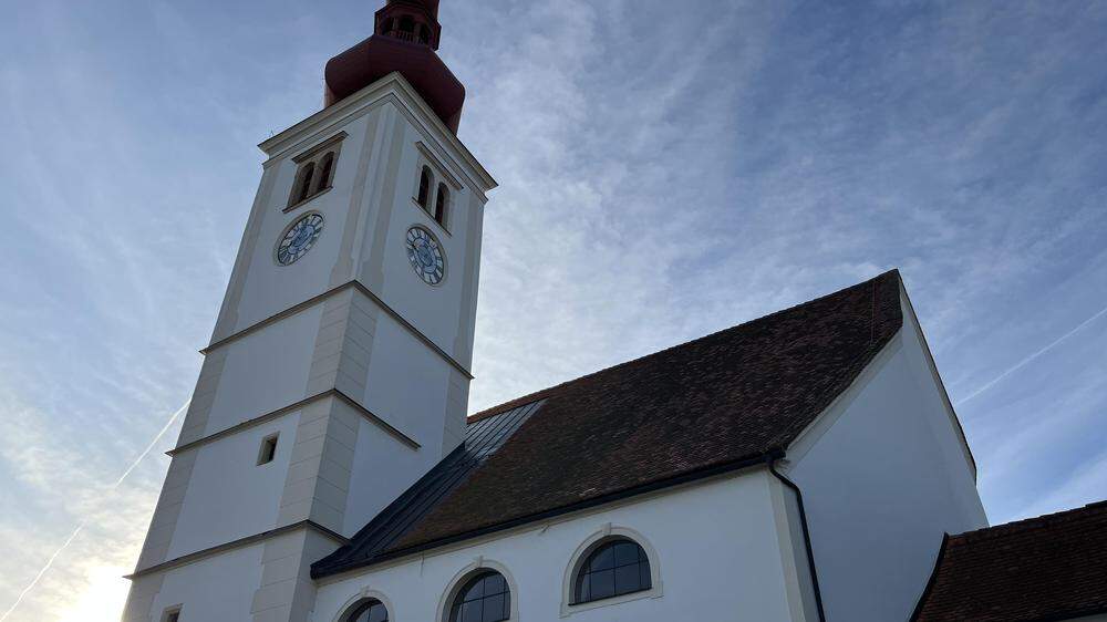 Die Hauptpfarrkirche Maria am Himmelsberg in Straden