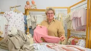  „Mamabo“-Omi Eleonore Hold betreut auch den Pop-up-Shop in Klagenfurt