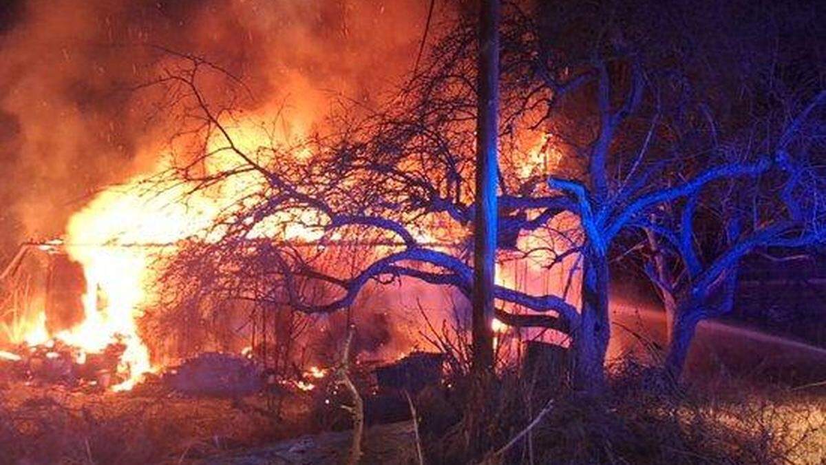 Gegen 3 Uhr in der Früh wurde die FF Michlgleinz zum Brand alarmiert