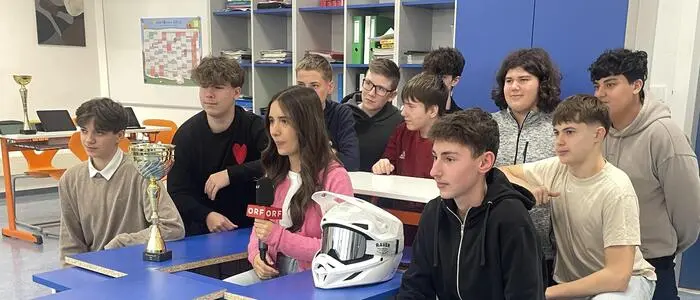 Mit einem aus Schulmaterialien gebauten Formel-1-Rennwagen ging die PTS Jennersdorf auf TikTok viral. Kürzlich war der ORF Burgenland zu Besuch