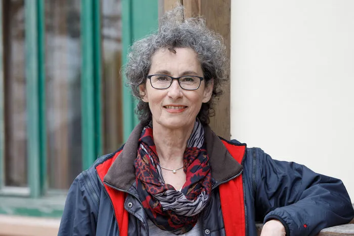 Für Regie und Drehbuch zeichnet Gabriela Zerhau verantwortlich, die in Altaussee und München lebt.