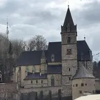 In der Oswaldikirche in Eisenerz findet am Samstag um 9 Uhr ein Trauergottesdienst der Steirischen Roas-Familie statt