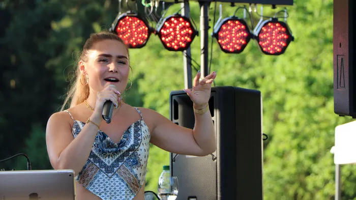 Die Sängerin Stephanie Madrian heizte mit ihren Songs ihren Fans ganz schön ein!