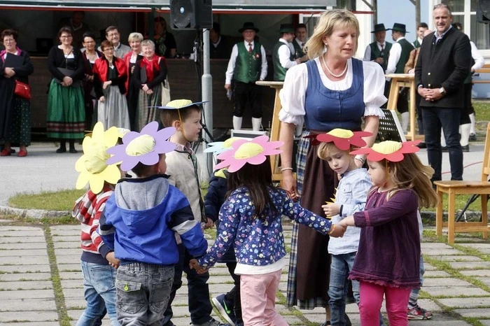 So lautete das Motto der diesjährigen Maifeier der Marktgemeinde Burgau vor dem Musikerheim.