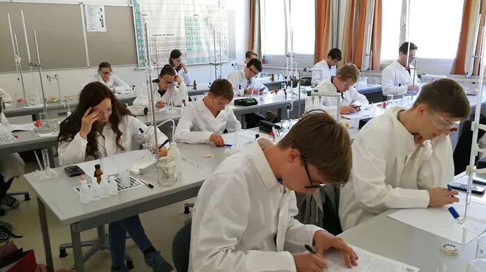 Schüler aus der ganzen Steiermark waren in der Region zu Gast, als im BORG Murau der Landesentscheid der Chemieolympiade ausgetragen wurde.