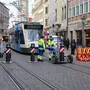 Augsburg setzt auf mobile Poller, die der Straßenbahnen im Weg stehen