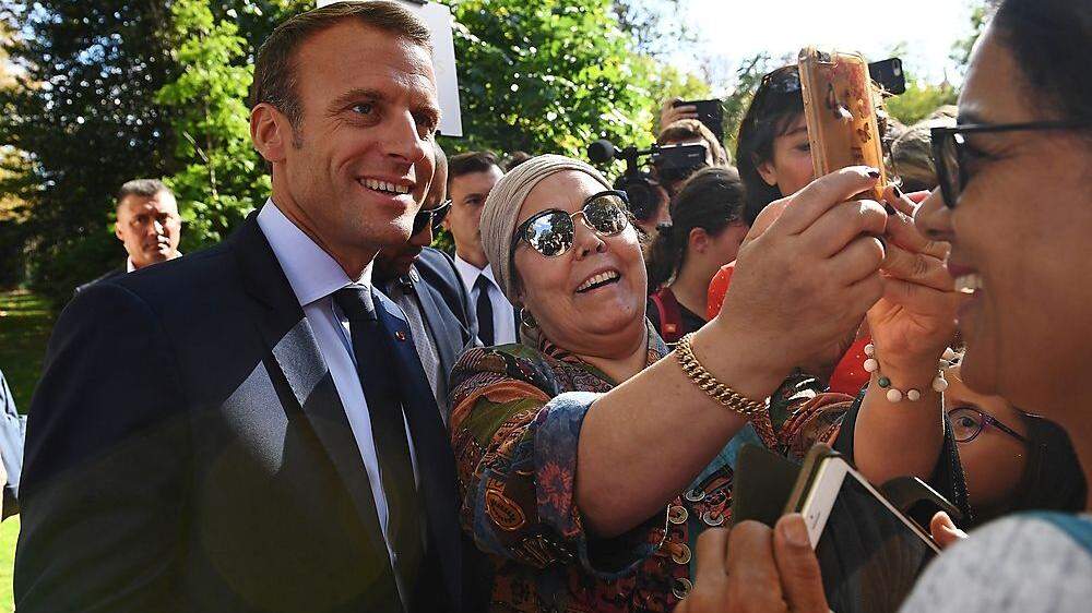 Macron beim  Tag der offenen Türe im Elysee