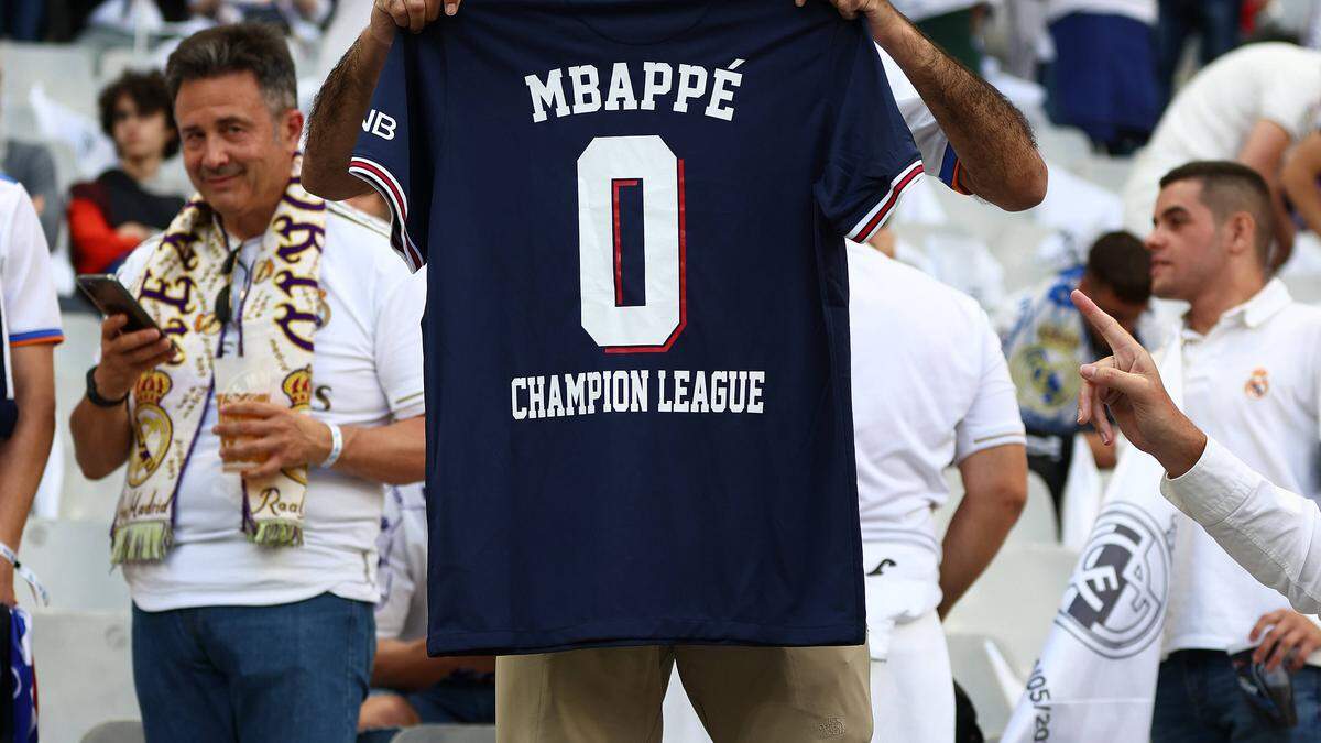 Ein Fan von Real Madrid machte sich beim Champions-League-Finale über Kylian Mbappe lustig.