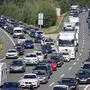 Auf der Tauernautobahn A 10, wie hier in Salzburg, herrscht zur Reisezeit ein enormes Verkehrsaufkommen (Archivfoto)