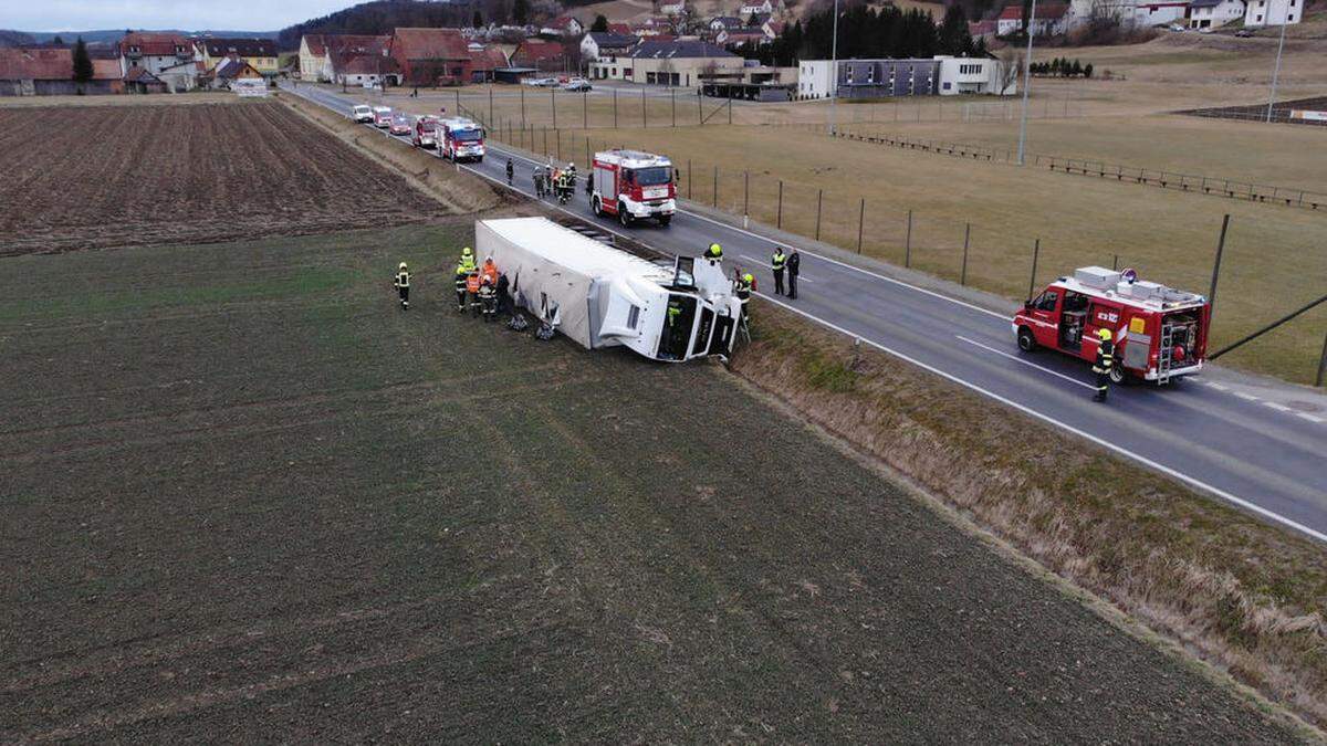 Der Unfall passierte gegenüber vom Hatzendorfer Sportplatz