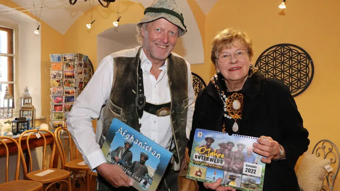 Am Foto von Links: Helmut Pichler und die "Schloßherrin" Elisabeth Sickl.