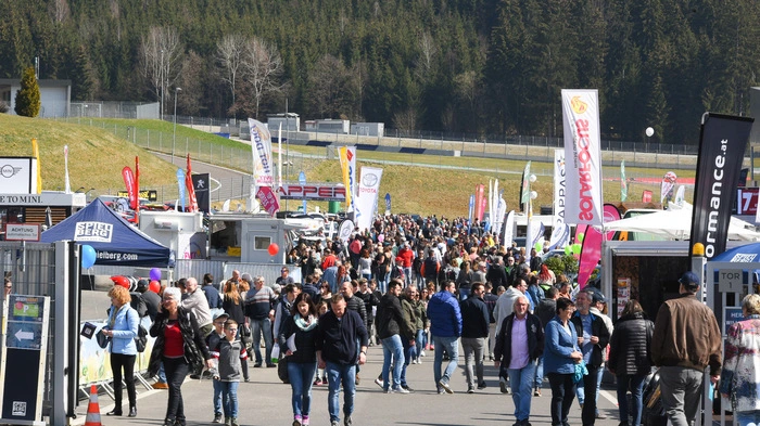 Großer Ansturm beim Josefimarkt auf dem Red-Bull-Ring. Klicken Sie sich durch die Bilder!