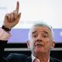 Ryanair-Boss Michael O‘Leary bezeichnete Elon Musk in einem Radiointerview als „sehr reichen Idioten“. Dann nannte Musk den Ryanair-Chef einen „Idioten, der gefeuert werden sollte“
