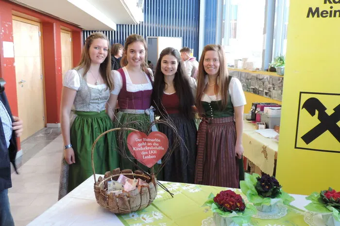 Die Altersgruppen waren so bunt gemischt wie die musikalischen Darbietungen. Der Reinerlös dieser Veranstaltung kommt der Kinderkrebshilfe des LKH Leoben zugute.