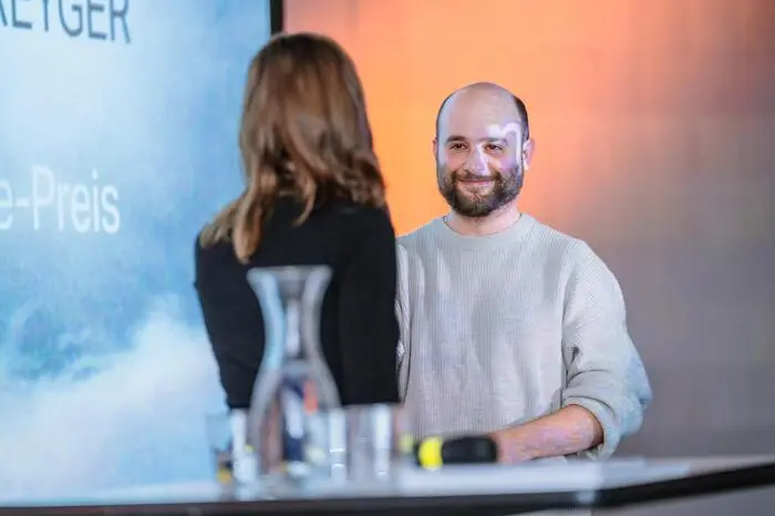 Der Lyriker und Essayist Evgeniy Breyger erhielt den „Manuskripte“-Preis
