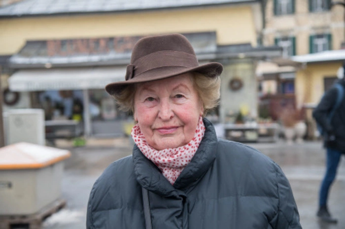 Grete Preininger: "Ich bin sehr oft am Kaiser-Josef-Platz, das ist mein Lieblingsplatz. Die Atmosphäre ist sehr schön – nicht nur der Markt, sondern auch die Cafés und Geschäfte drum herum gefallen mir sehr gut."