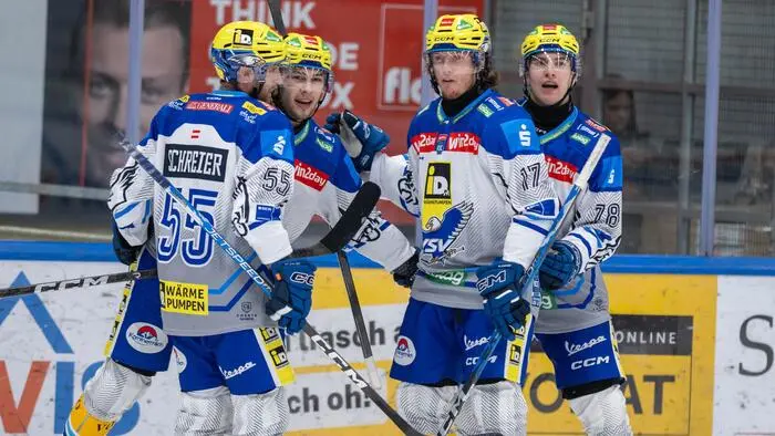 Julian Metzler (Nummer 47) und Lukas Schreier (55) fiebern aufs Derby hin