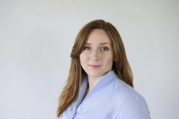 Sophie B. (Senior Assistant)