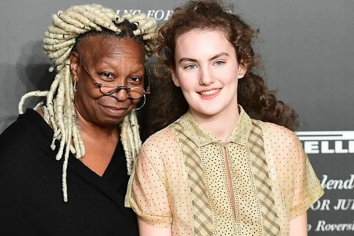 US-Schauspielerin Whoopi Goldberg und die französisch-italienische Künstlerin Stella Roversi