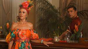 Kristen Wiig und Ricky Martin in „Palm Royale“